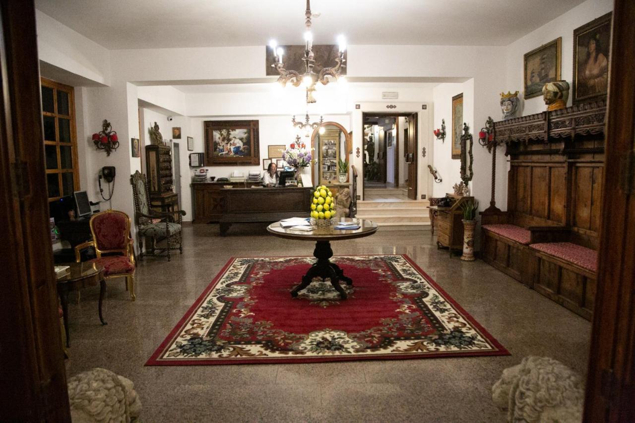 Hotel La Riva Giardini Naxos Εξωτερικό φωτογραφία