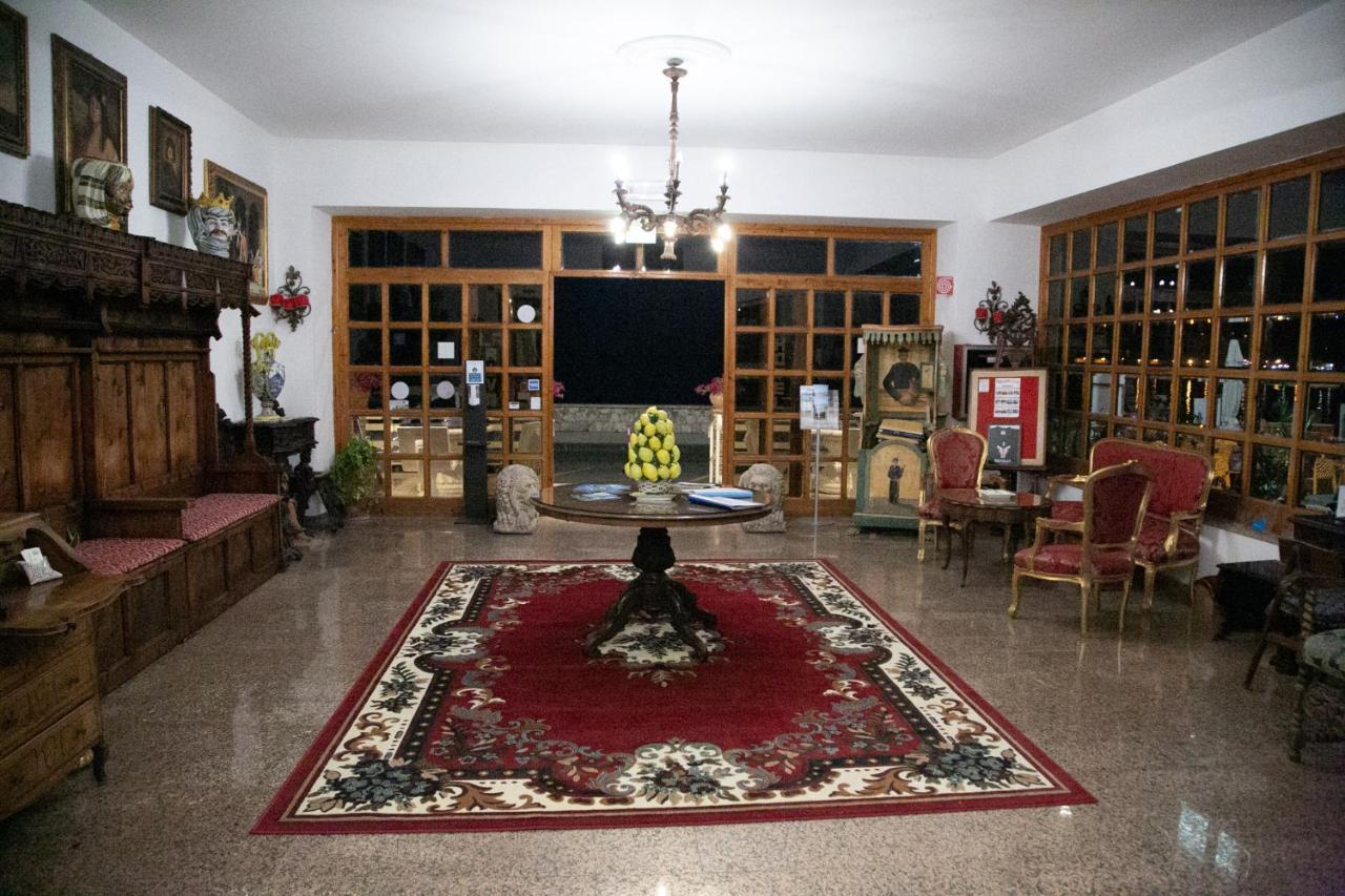 Hotel La Riva Giardini Naxos Εξωτερικό φωτογραφία