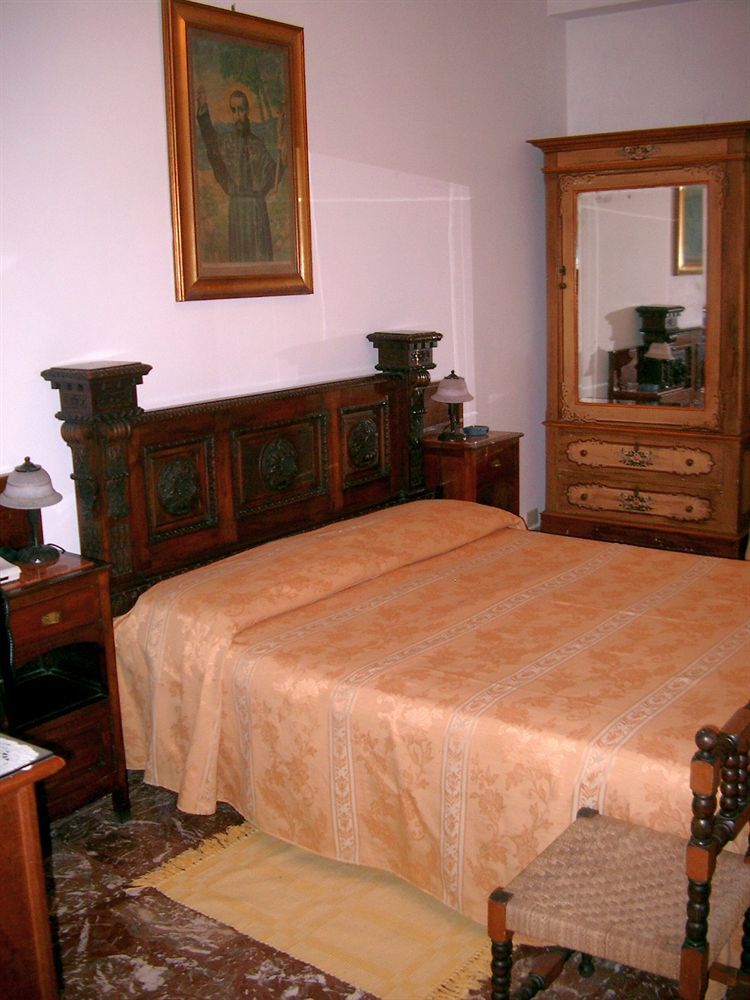 Hotel La Riva Giardini Naxos Εξωτερικό φωτογραφία