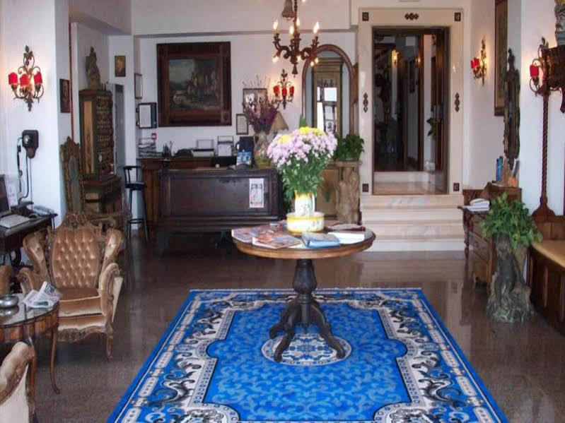 Hotel La Riva Giardini Naxos Εξωτερικό φωτογραφία