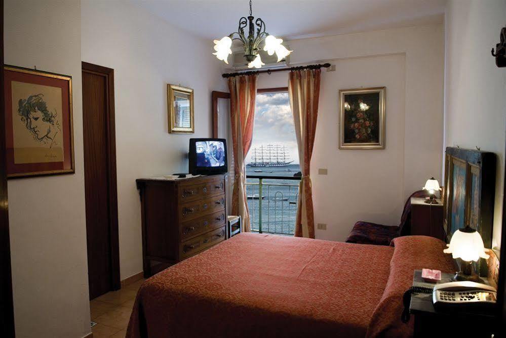 Hotel La Riva Giardini Naxos Εξωτερικό φωτογραφία